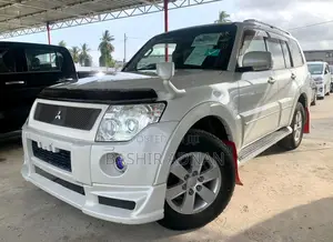 Mitsubishi Pajero 2007 White