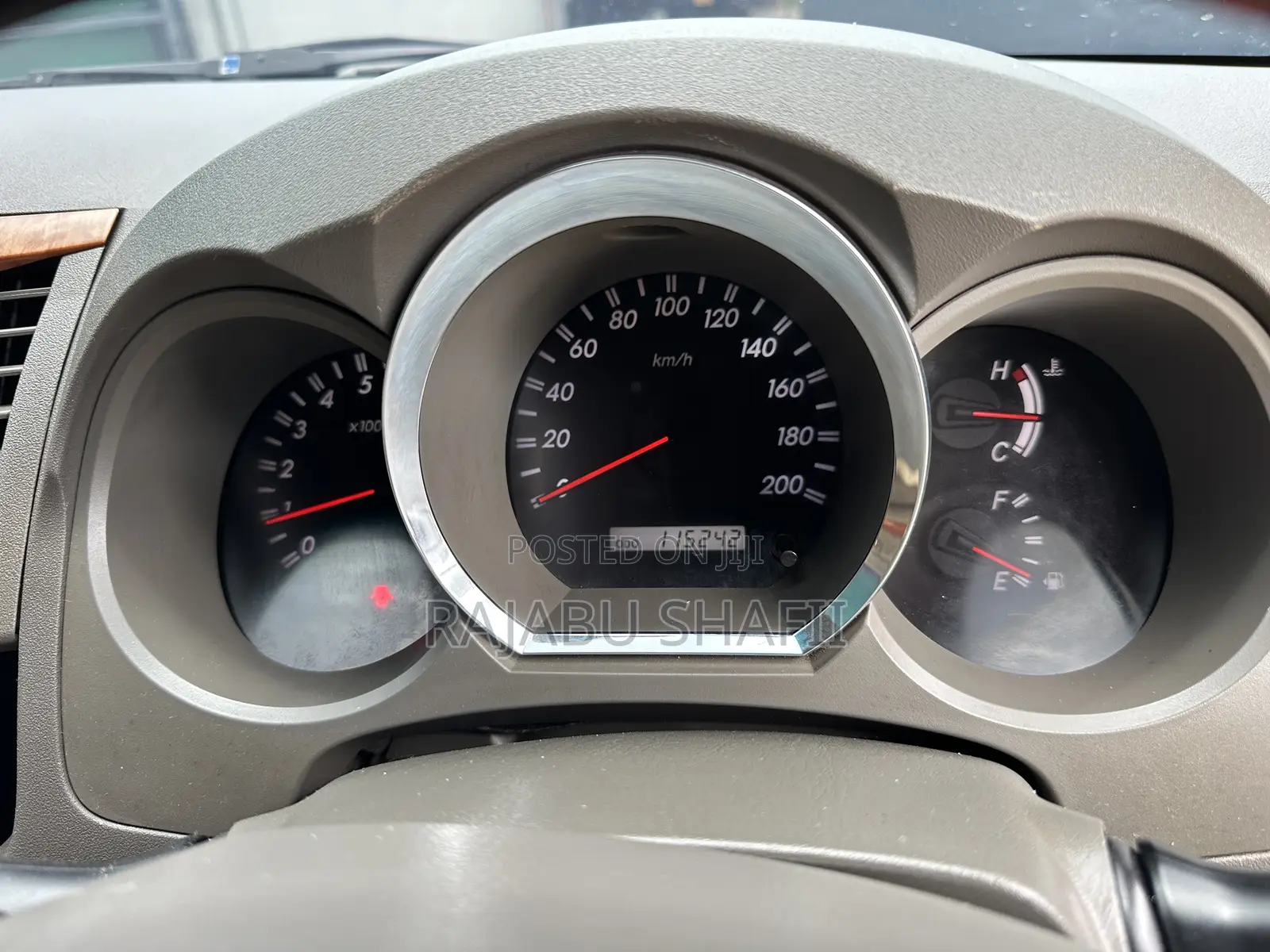 Toyota Fortuner 2.7 AWD 2010 Gold