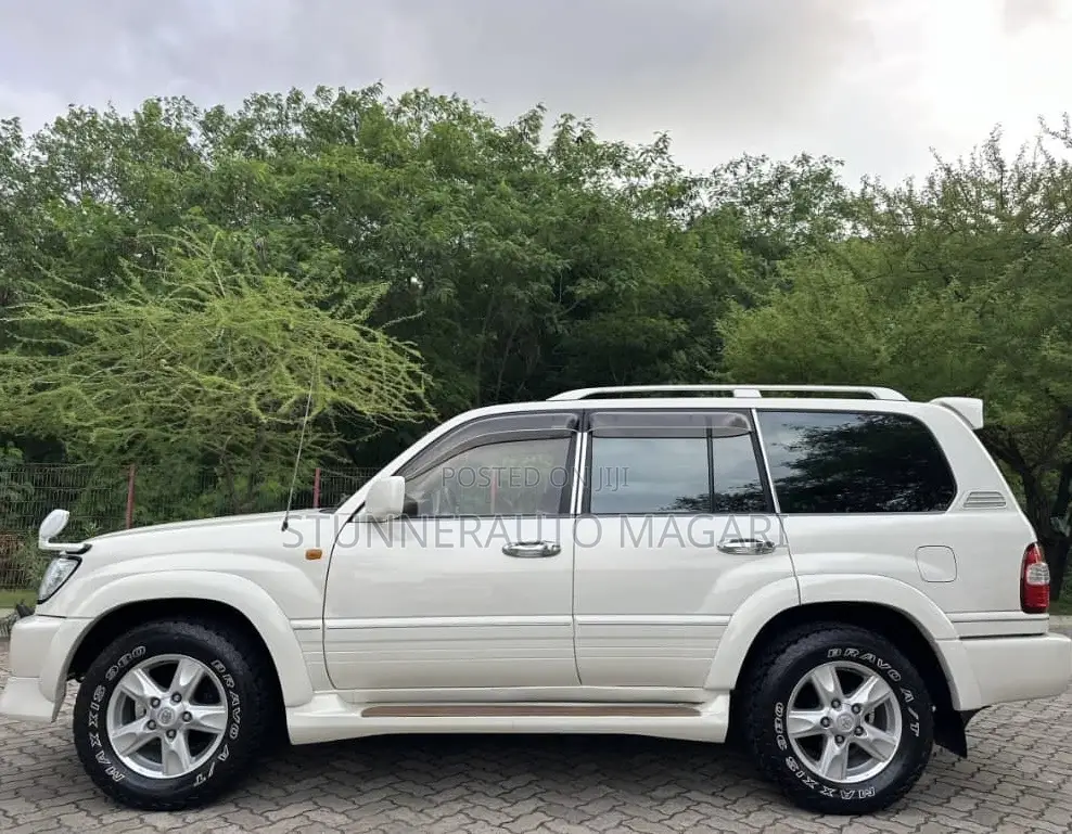 Toyota Land Cruiser 2000 Pearl