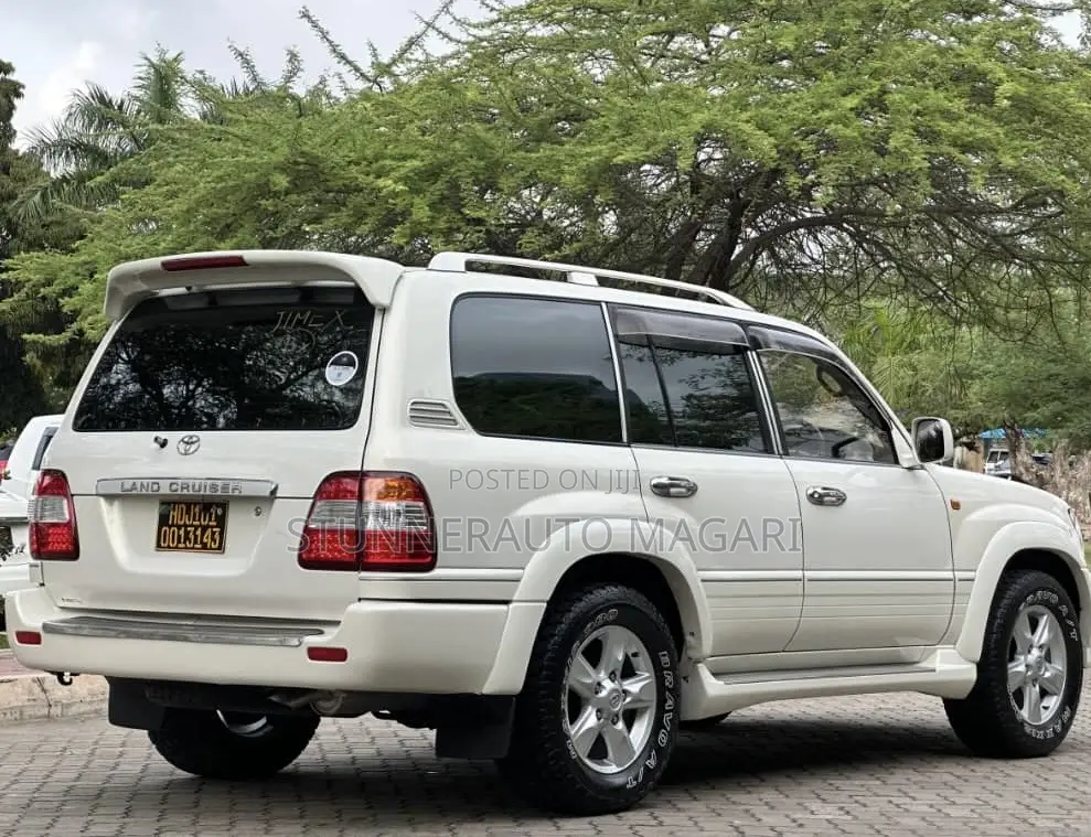 Toyota Land Cruiser 2000 Pearl