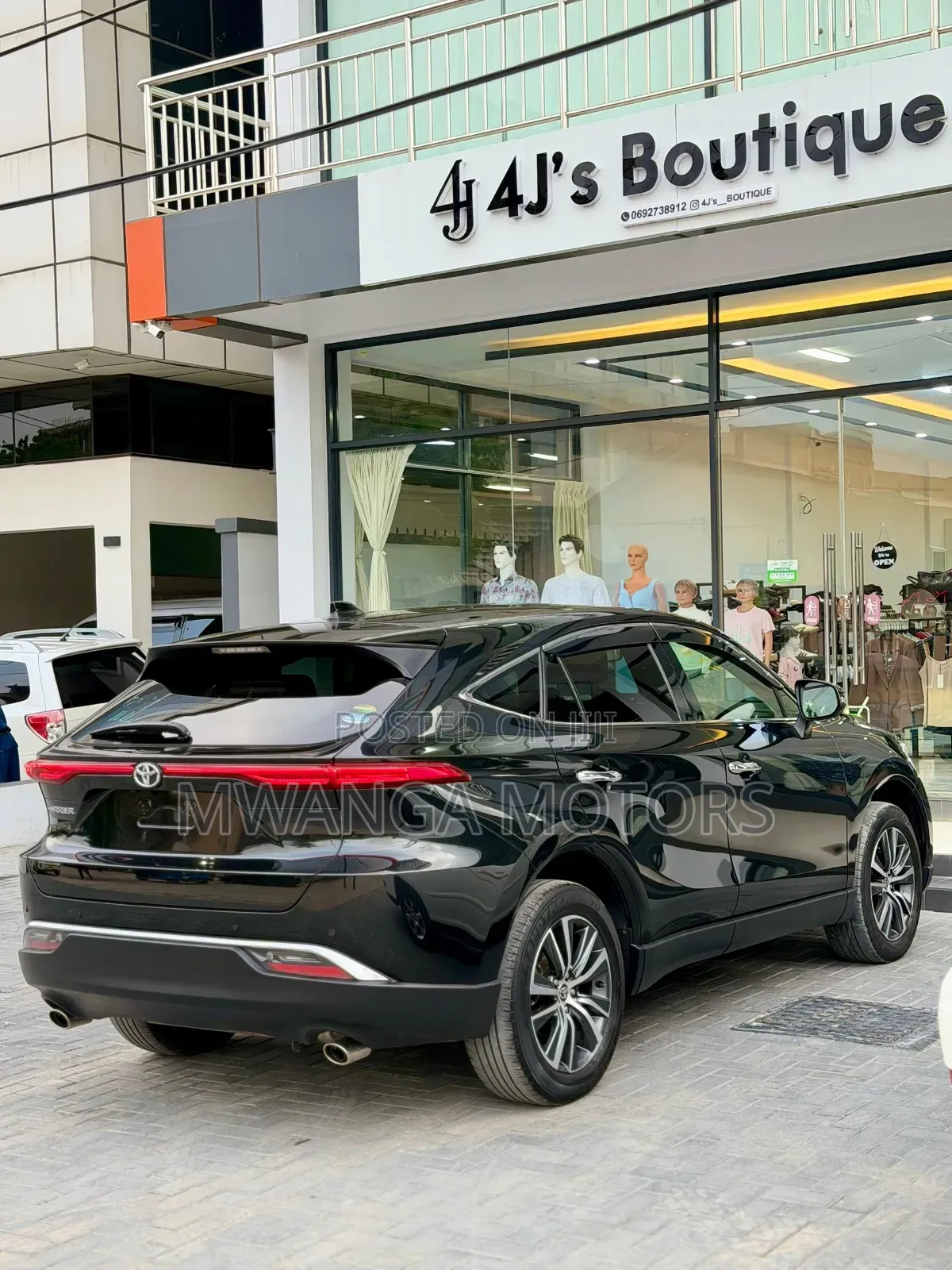 Toyota Harrier 2.0 2020 Black