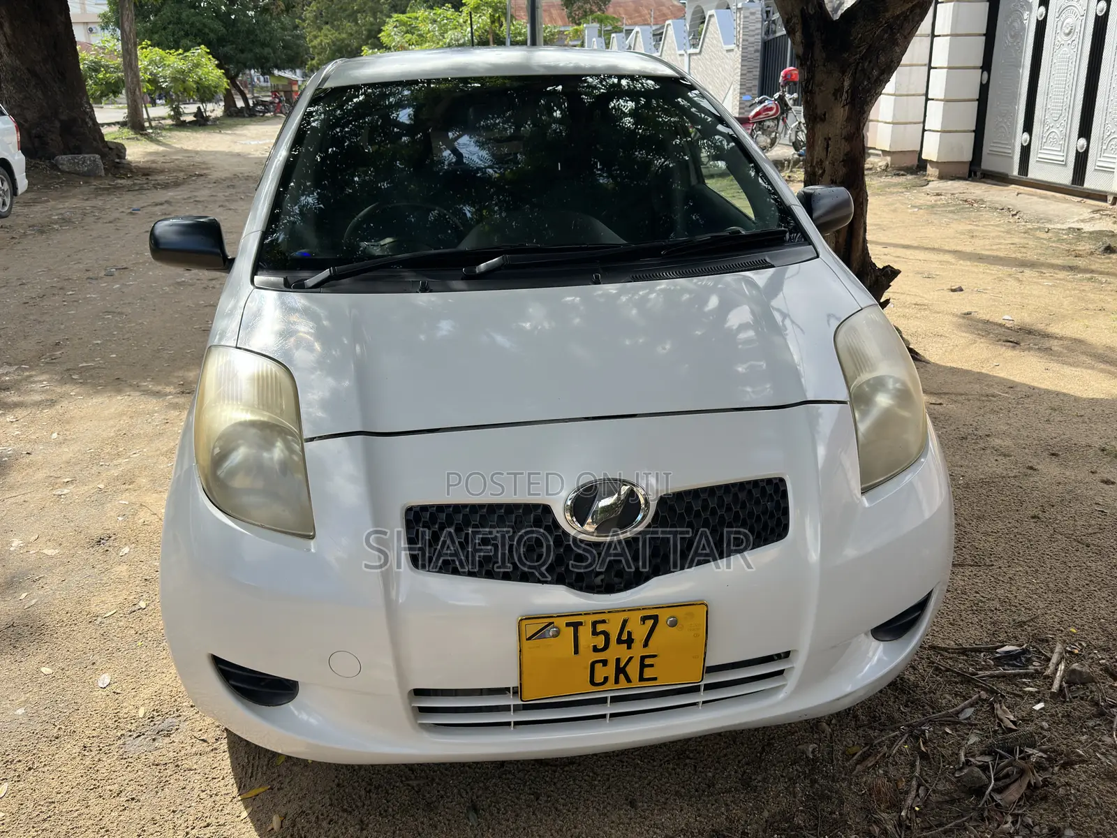 Toyota Vitz 1.0 FWD 5dr 2005 White