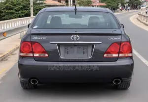 Toyota Crown 2005 Gray