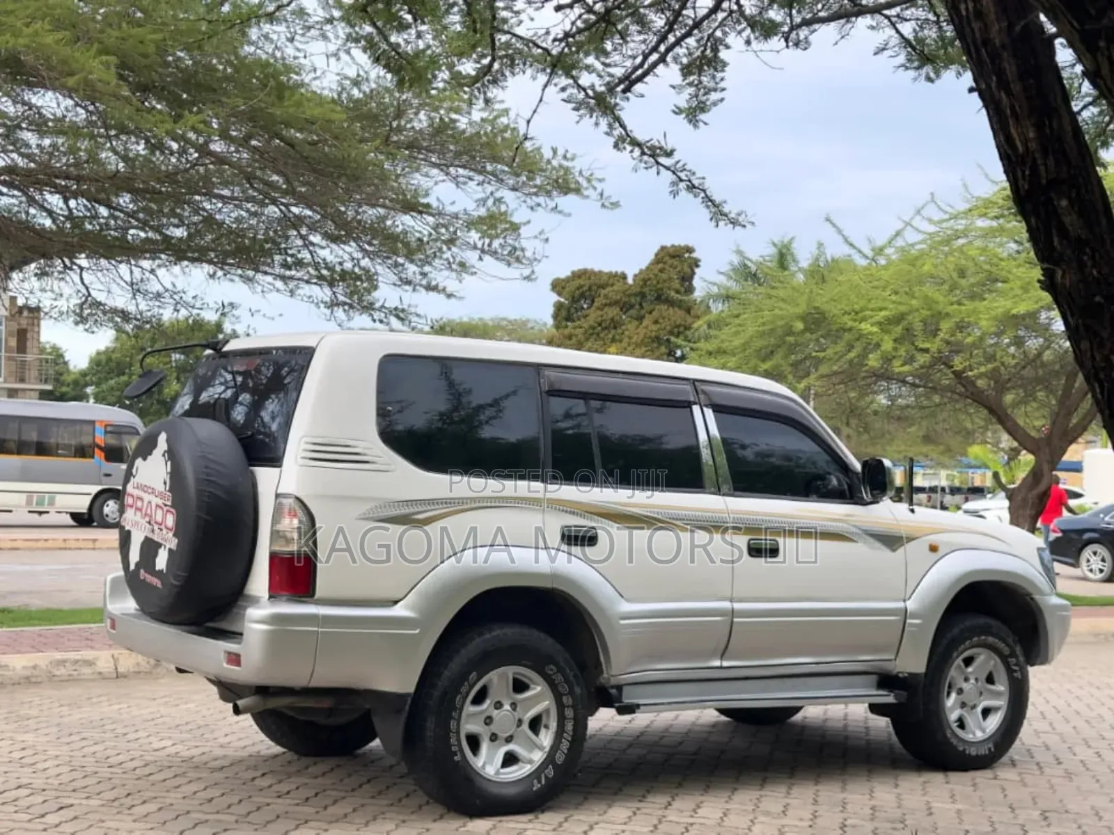 Toyota Land Cruiser Prado 1999 White