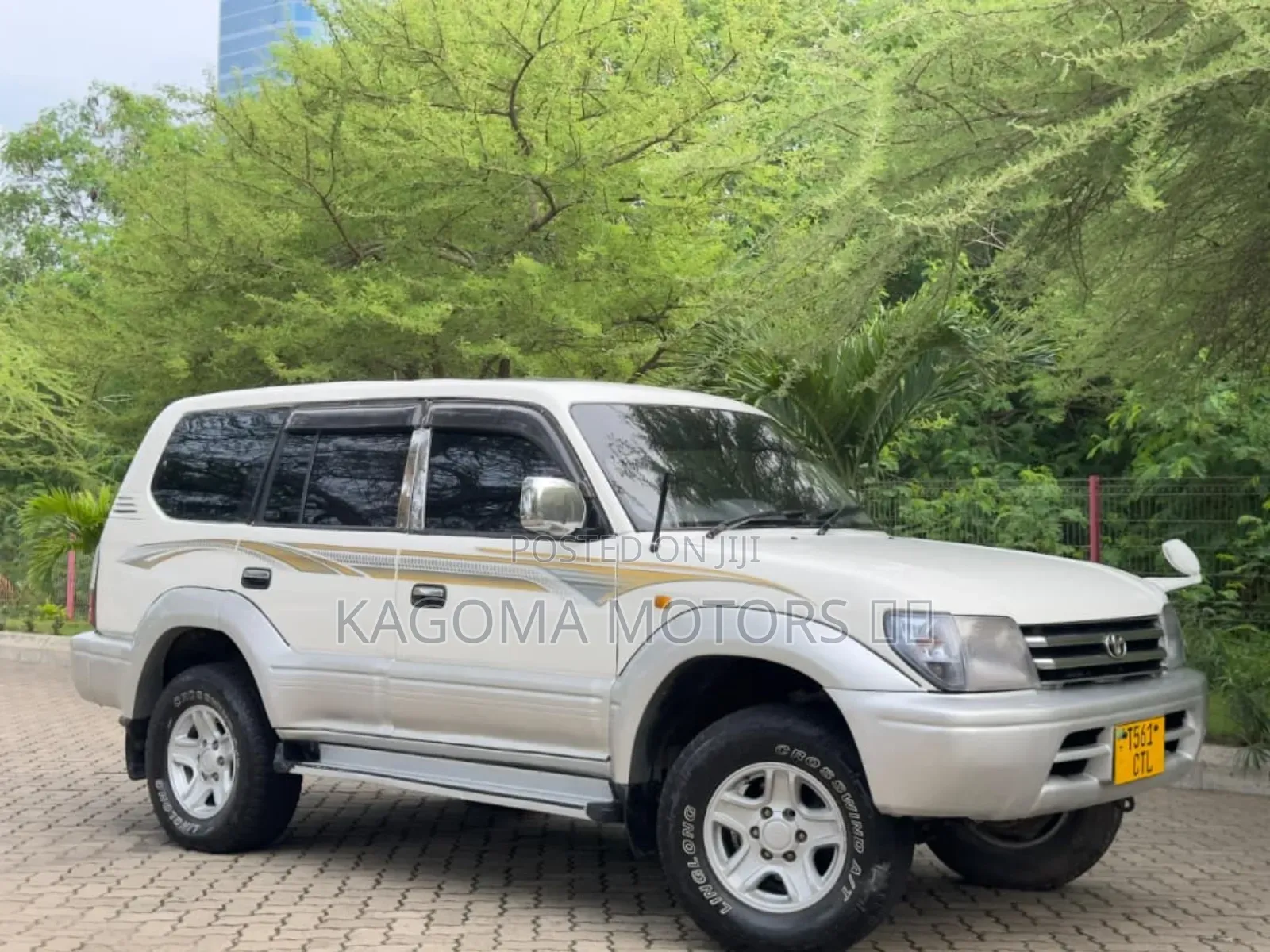 Toyota Land Cruiser Prado 1999 White