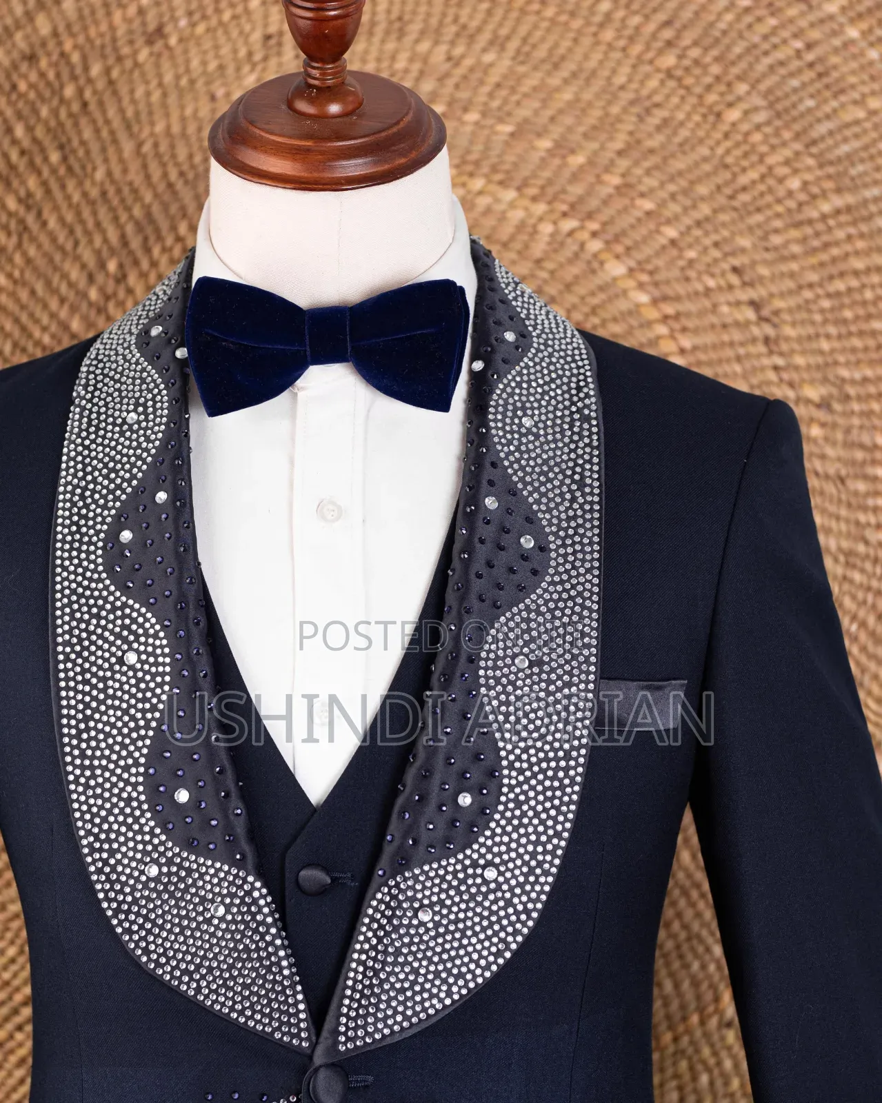 ‎Suti Ya Kitaalamu–Professional Suit