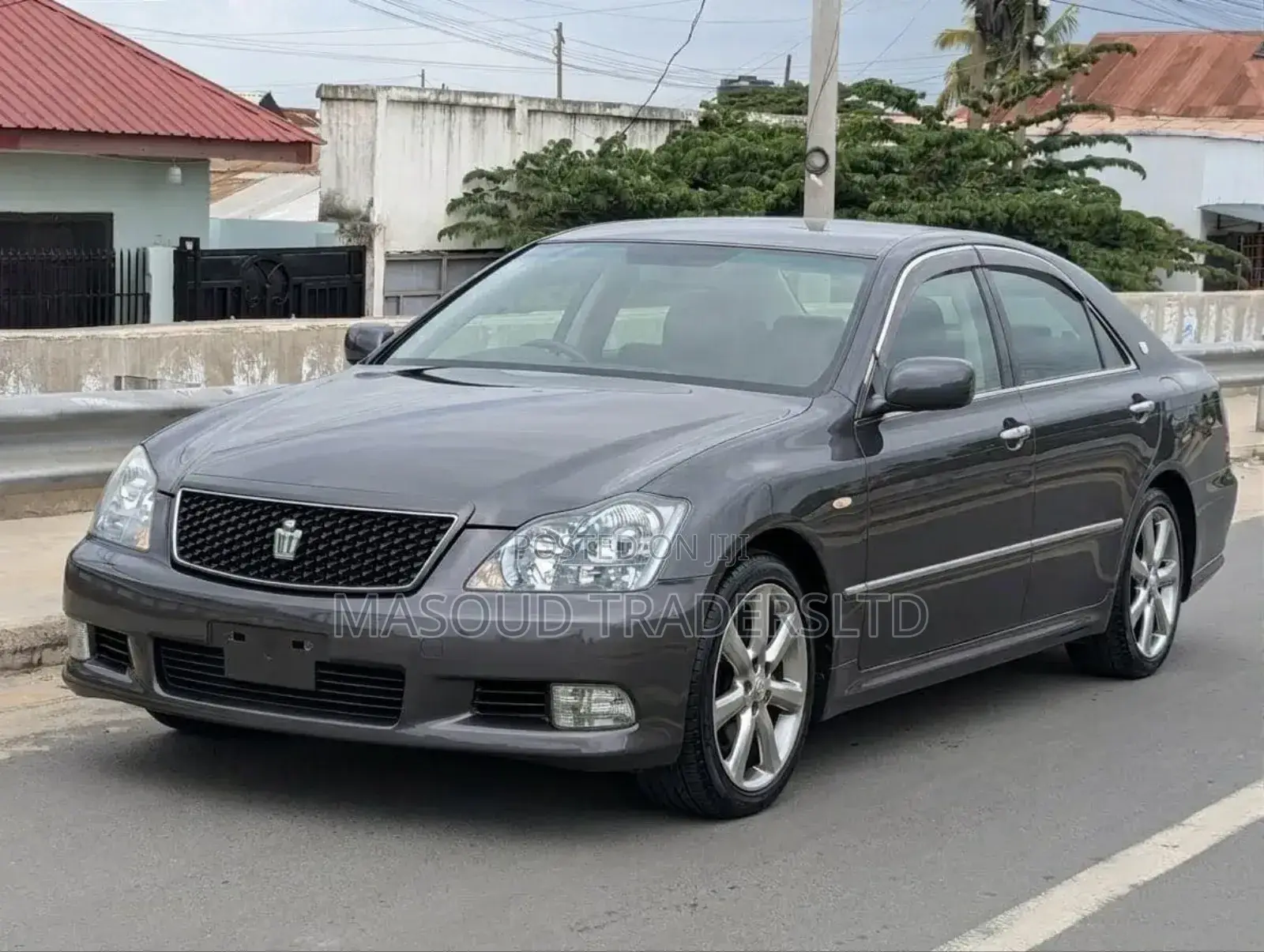 Toyota Crown 2006 Gray