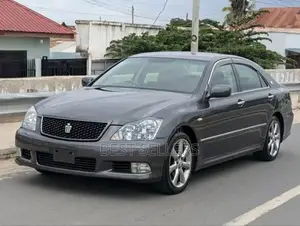 Toyota Crown 2006 Gray