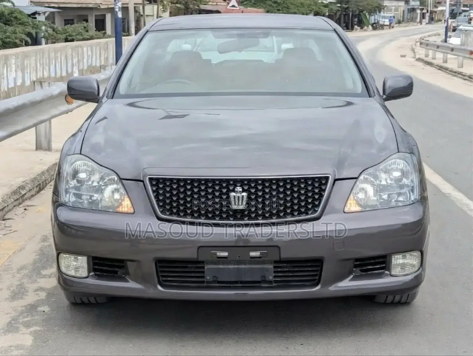 Toyota Crown 2006 Gray