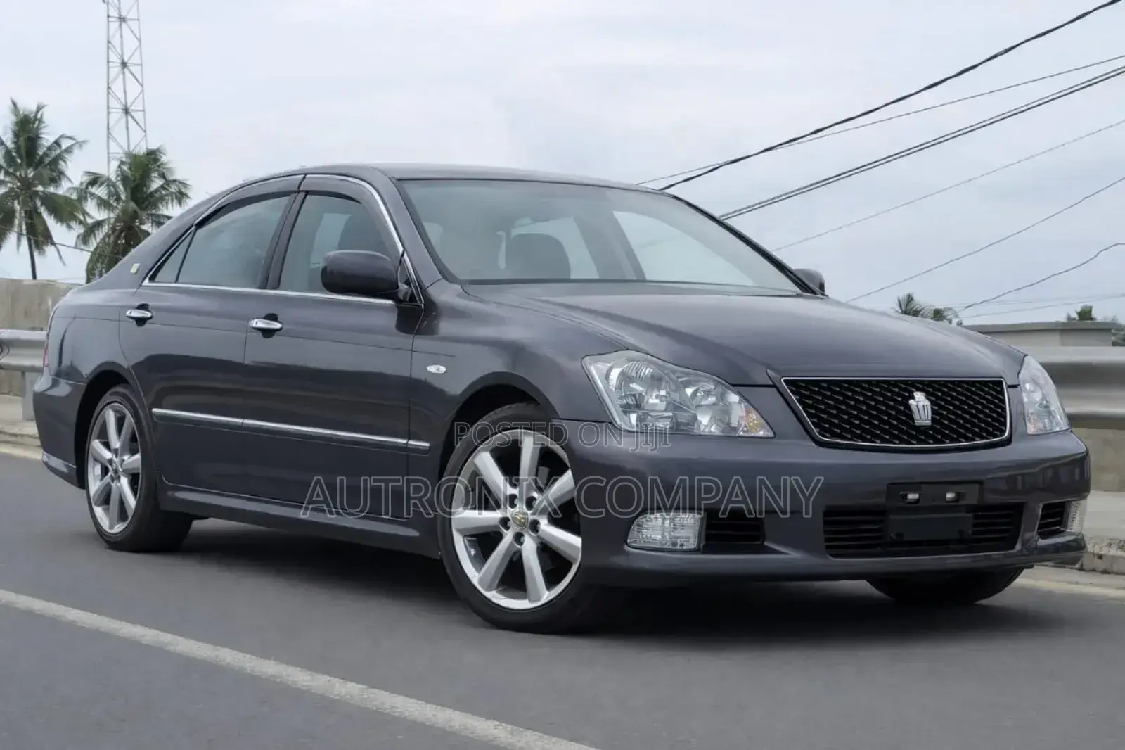 Toyota Crown 2006 Gray
