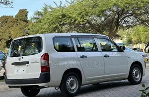 Toyota Probox 1.5 DX 4WD 2015 Pearl