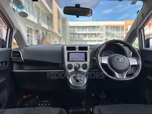 Toyota Ractis 2011 Blue