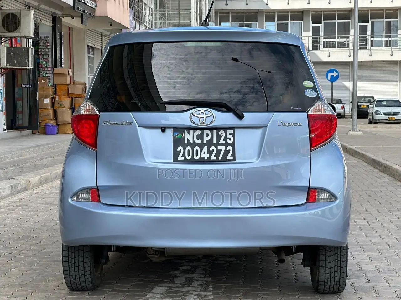 Toyota Ractis 2011 Blue