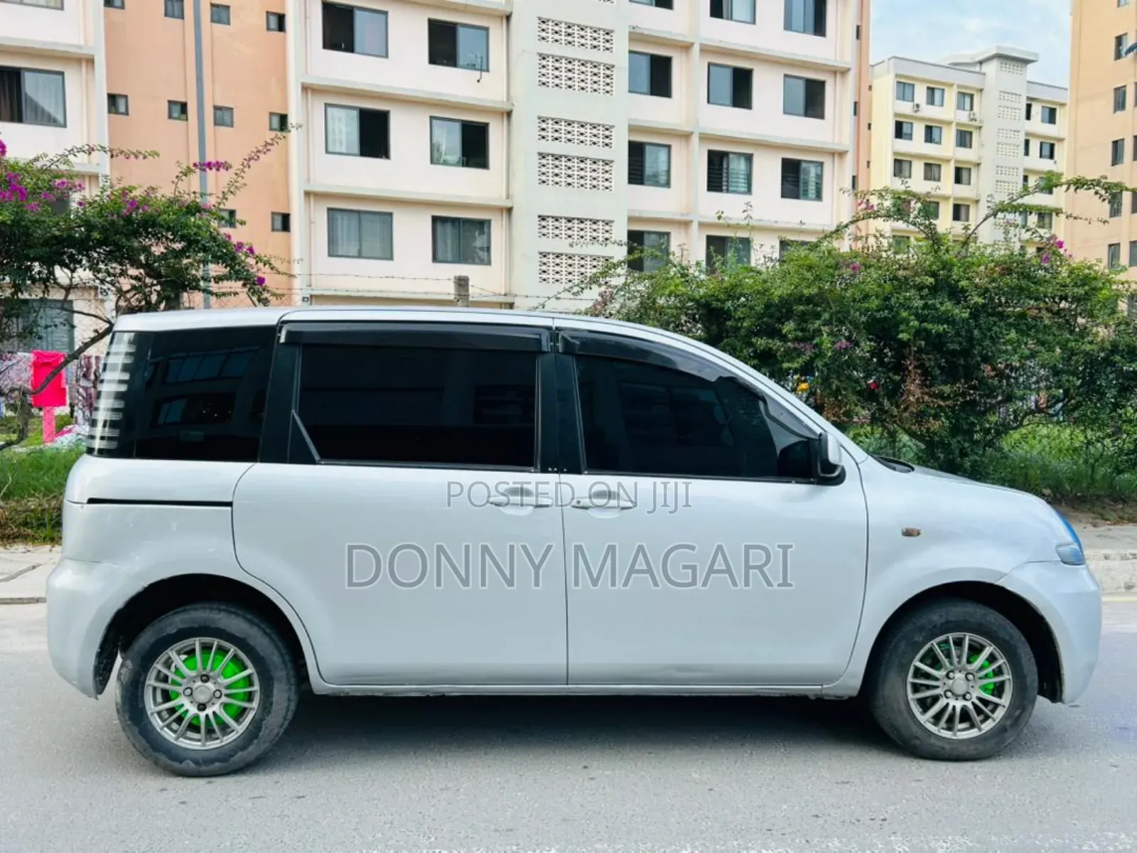 Toyota Sienta 1.5 AWD 2005 Silver