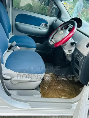 Toyota Sienta 1.5 AWD 2005 Silver