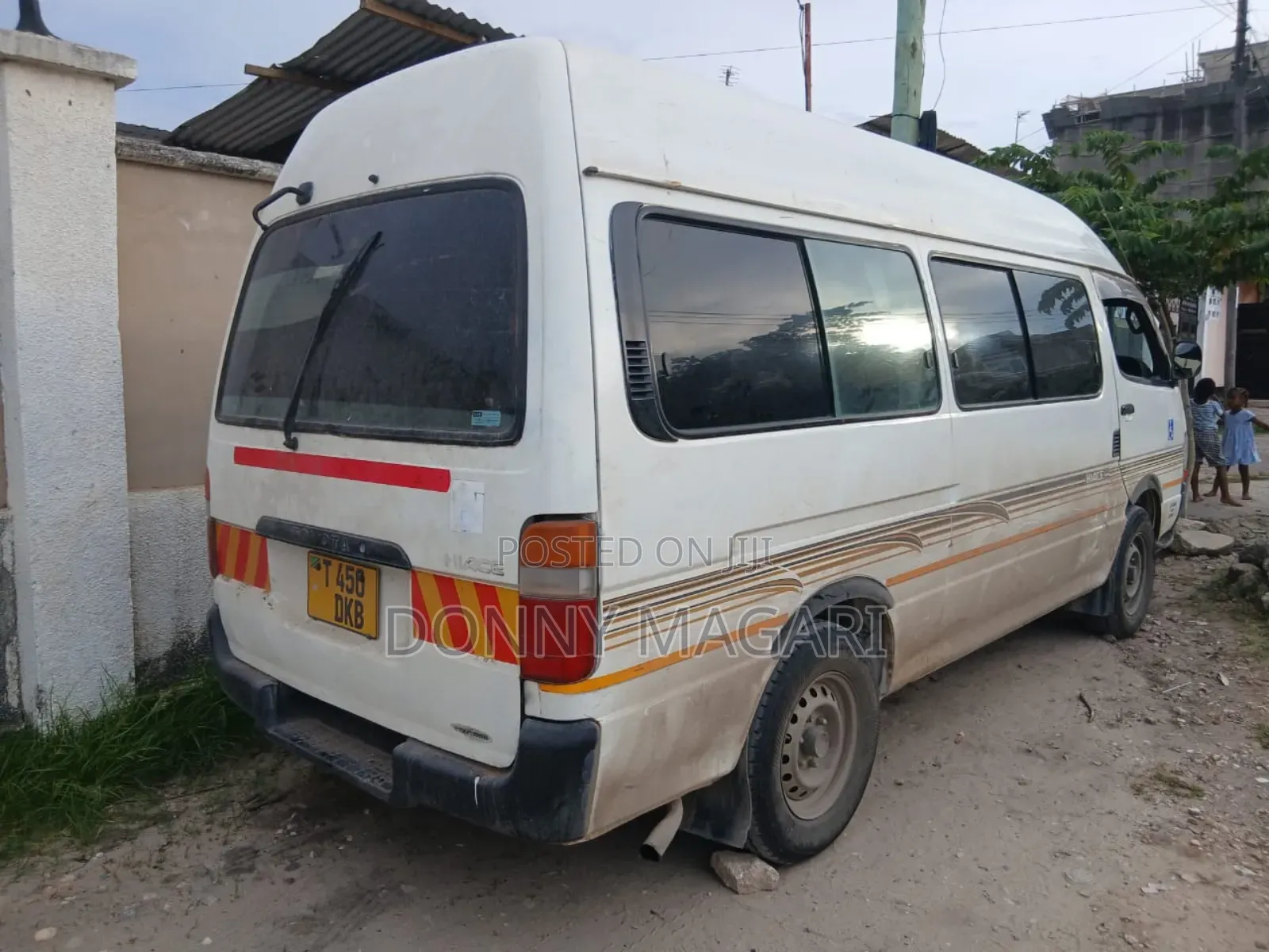 Toyota HiAce 2002 White