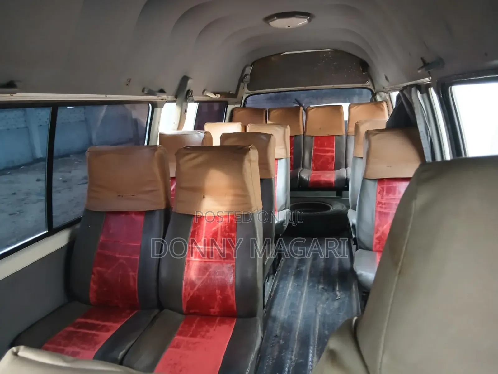 Toyota HiAce 2002 White