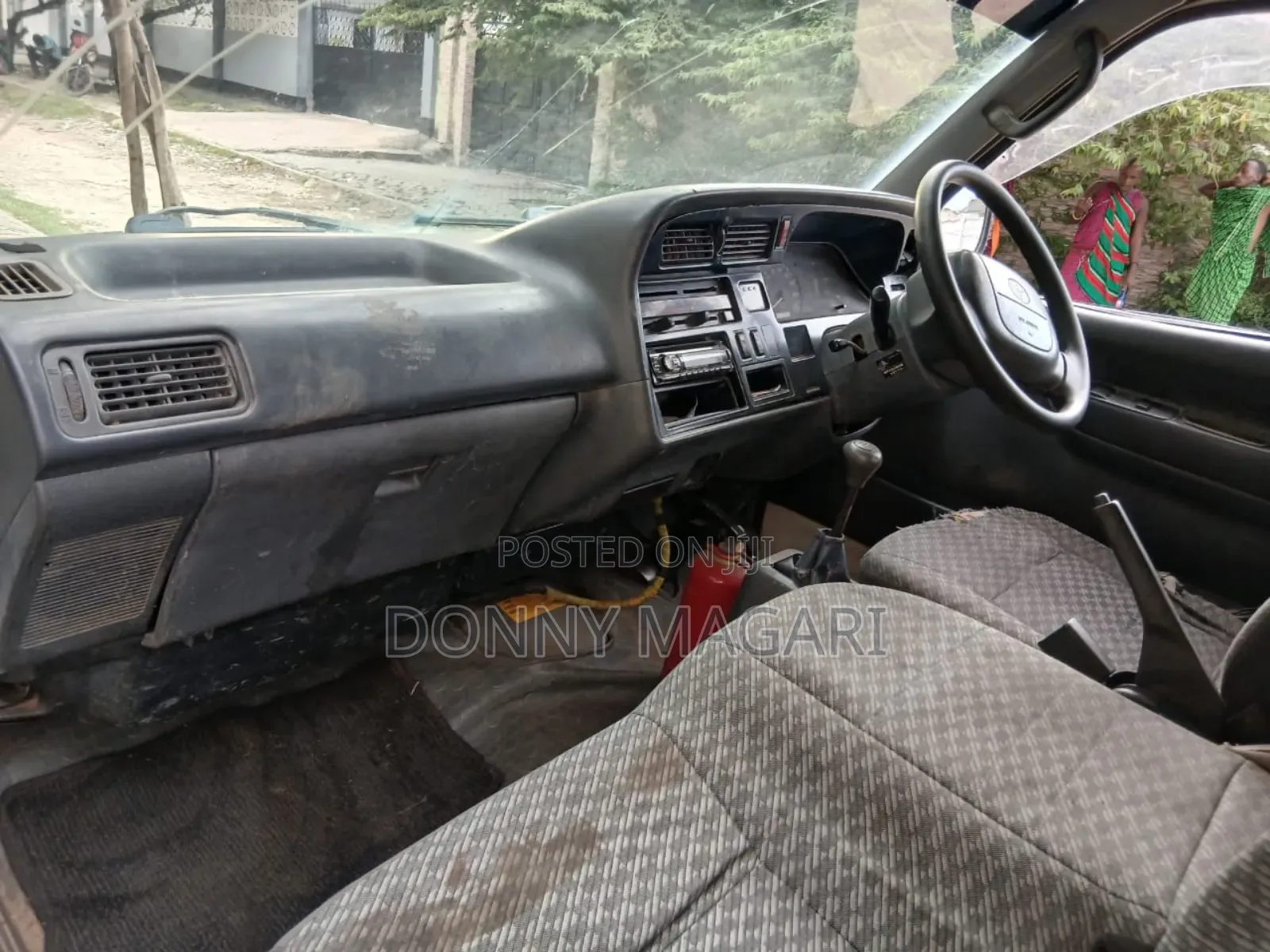 Toyota HiAce 2002 White
