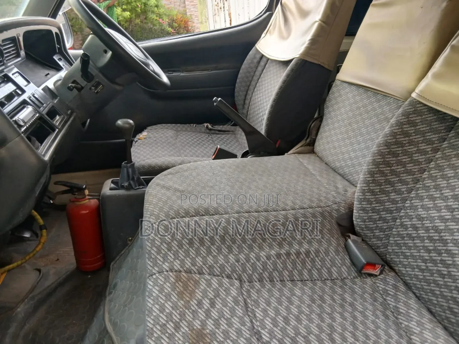 Toyota HiAce 2002 White