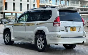 Toyota Land Cruiser Prado 2007 White