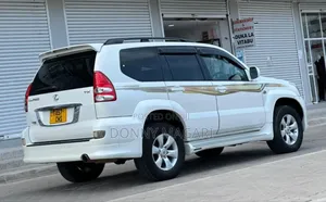 Toyota Land Cruiser Prado 2007 White