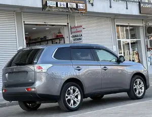 Mitsubishi Outlander 2012 Gray