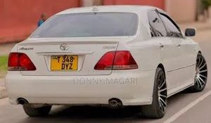 Toyota Crown 2007 White