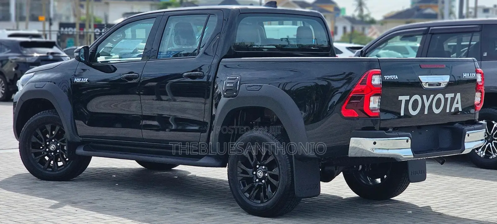 New Toyota Hilux 2025 Black