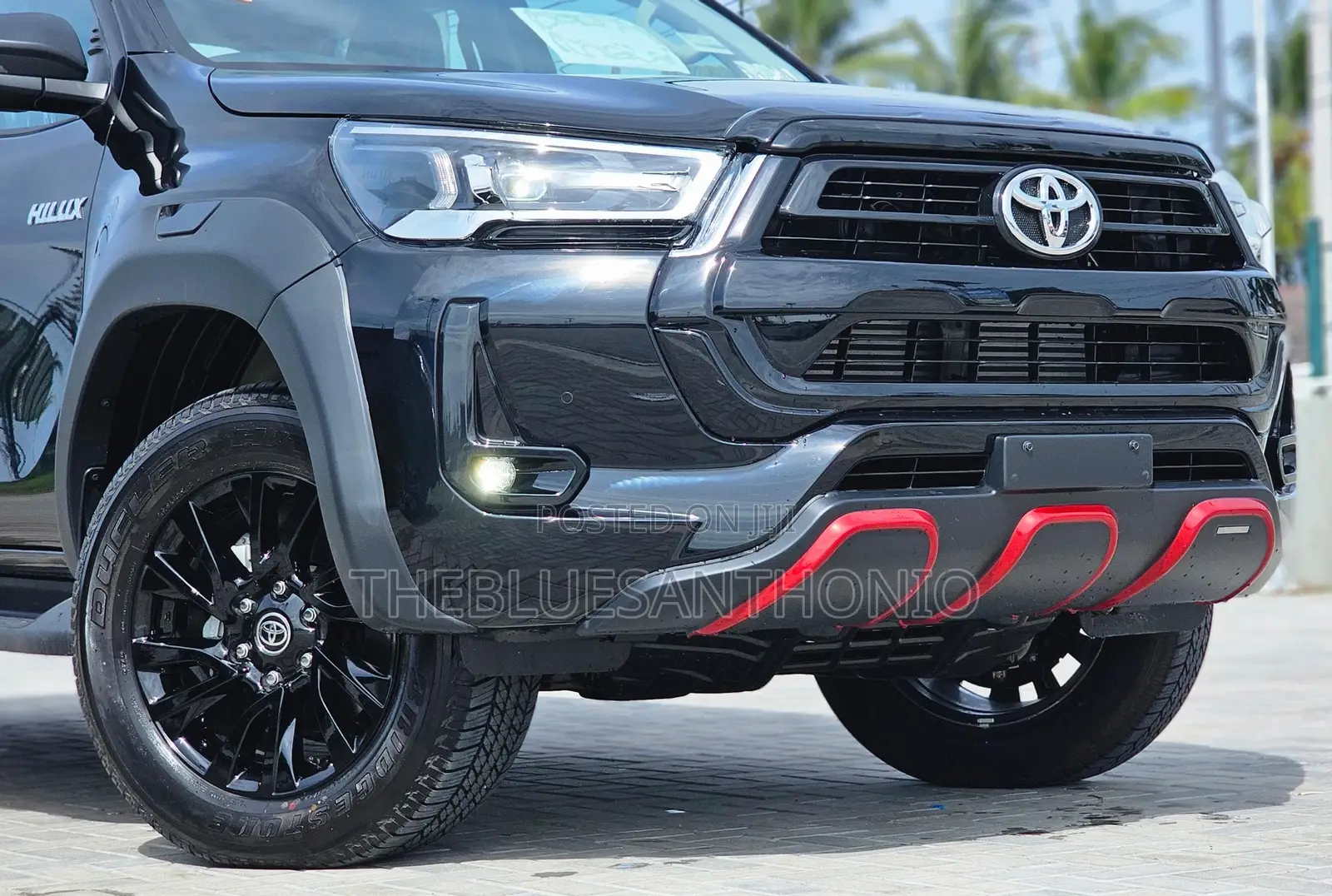 New Toyota Hilux 2025 Black
