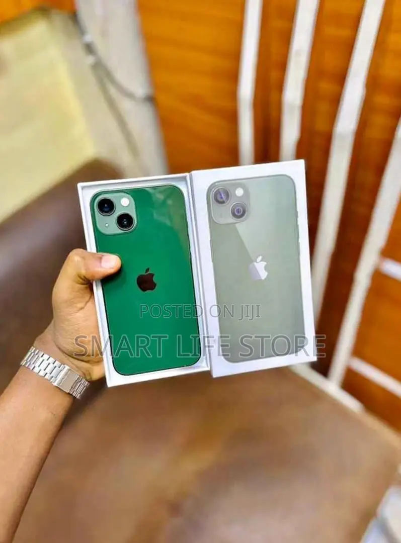 New Apple iPhone 13 128 GB Green