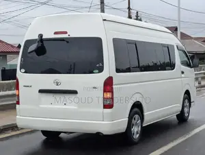 Toyota HiAce 2012 White