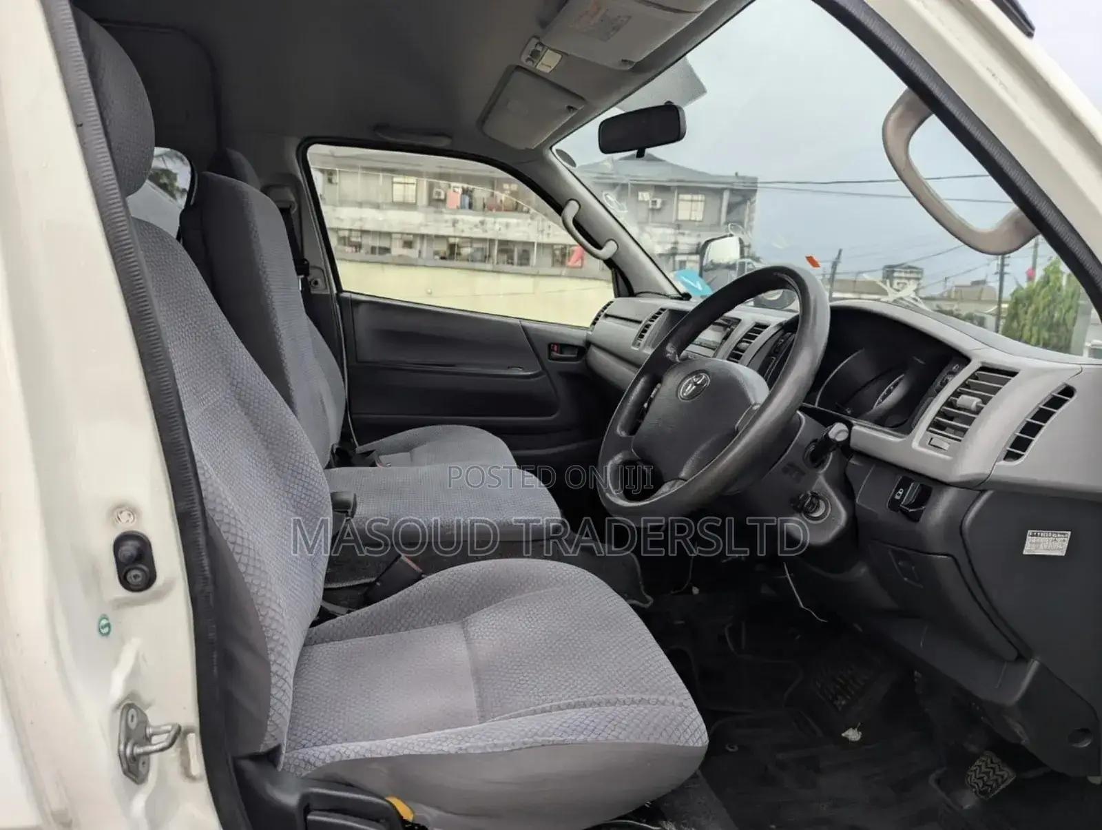 Toyota HiAce 2012 White