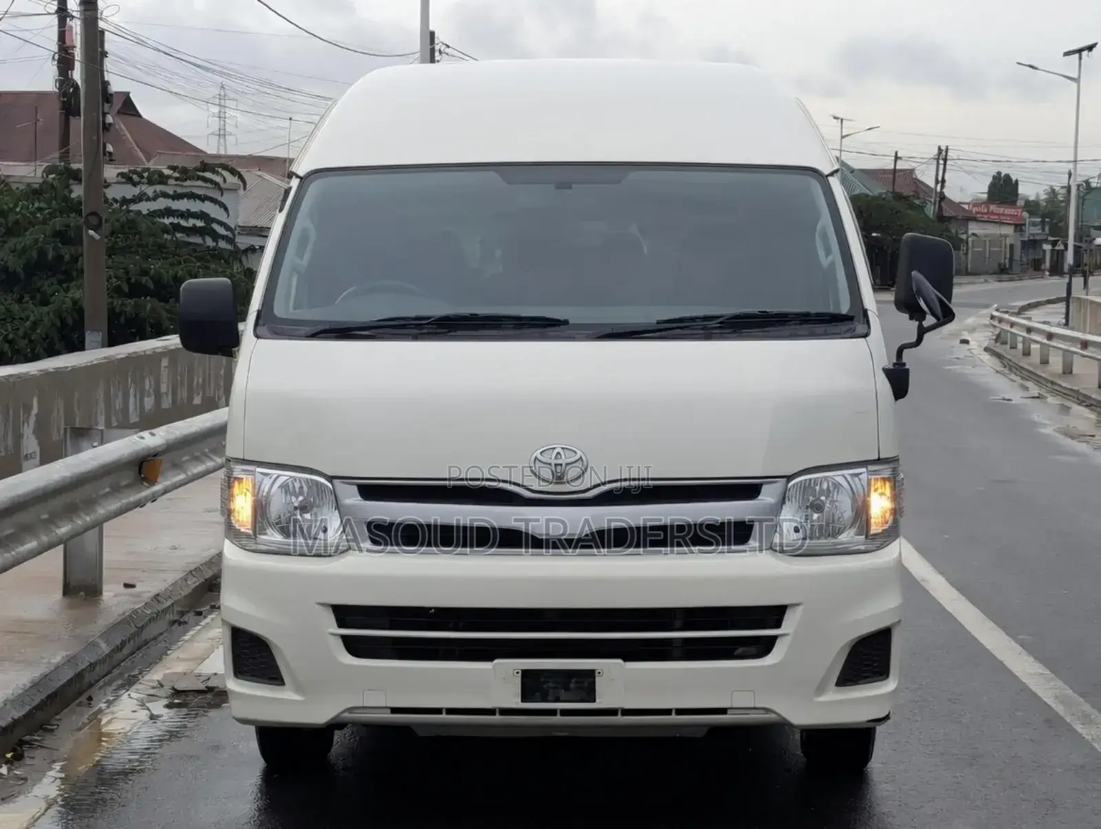 Toyota HiAce 2012 White