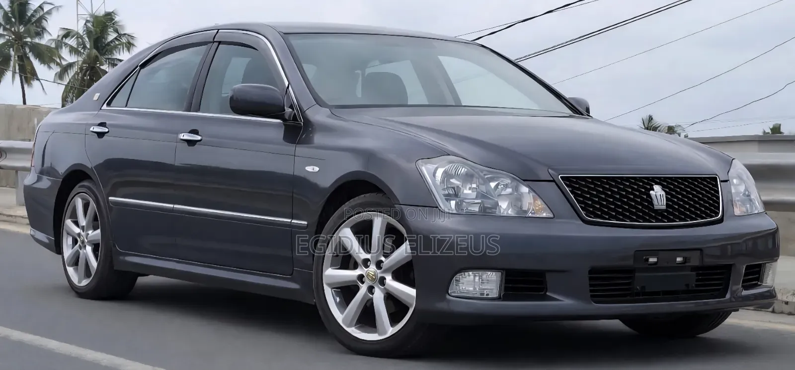 Toyota Crown Royale 2005 Gray