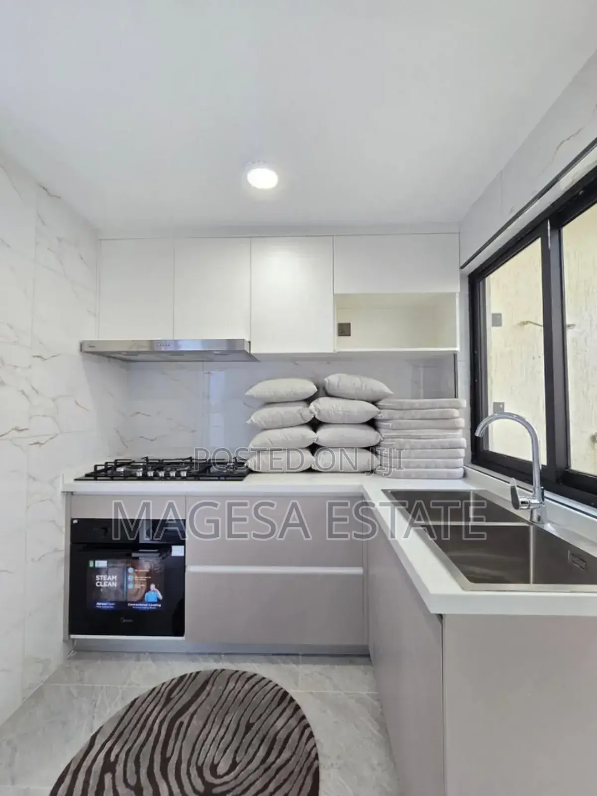 Furnished 3bdrm Apartment in Msasani for sale