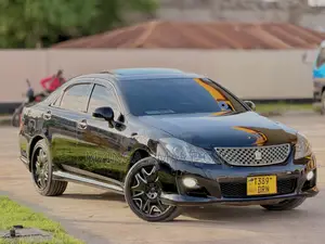 Toyota Crown 2010 Black