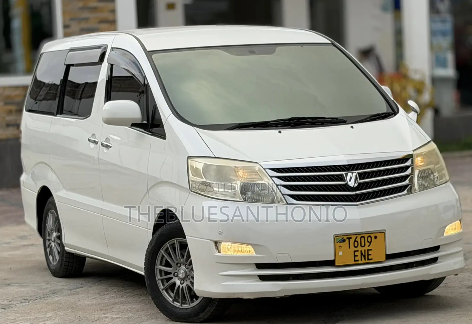 Toyota Alphard 2006 White