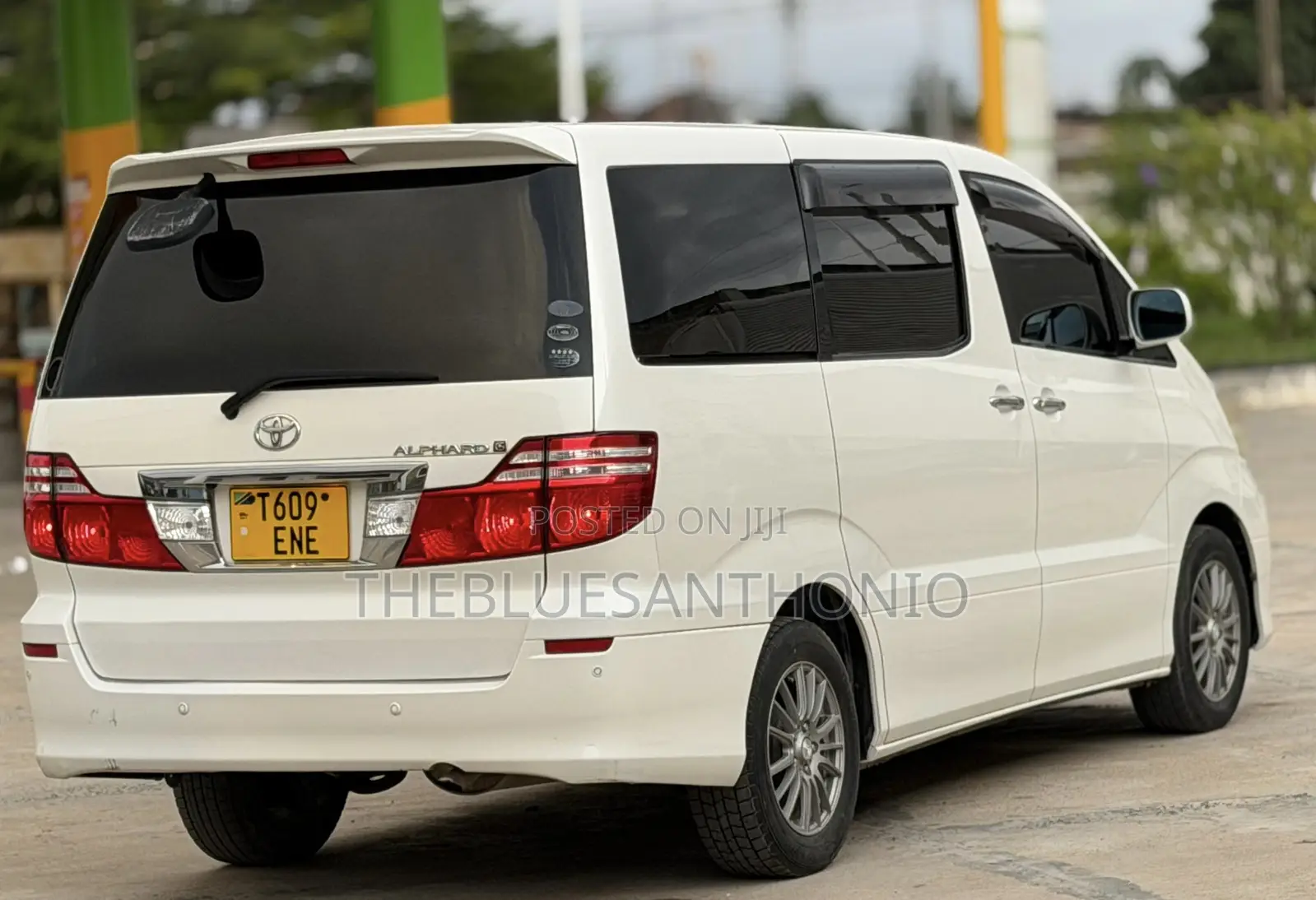 Toyota Alphard 2006 White