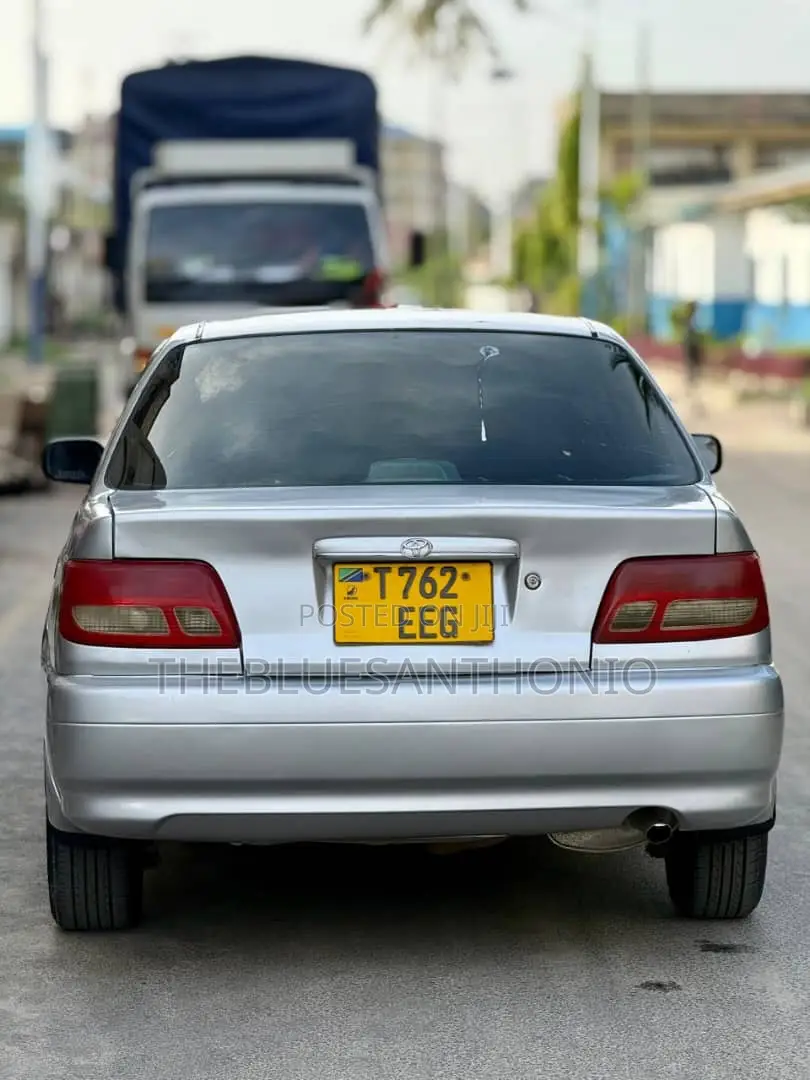 Toyota Carina 2001 Silver