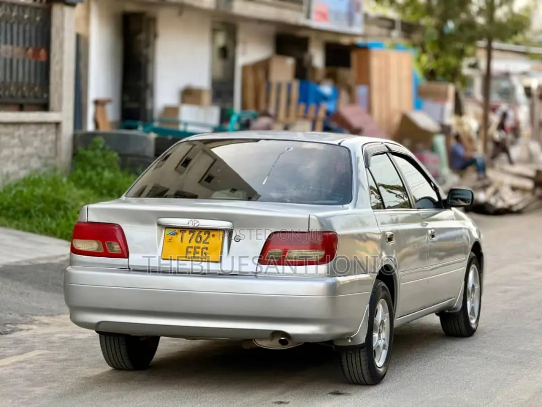 Toyota Carina 2001 Silver
