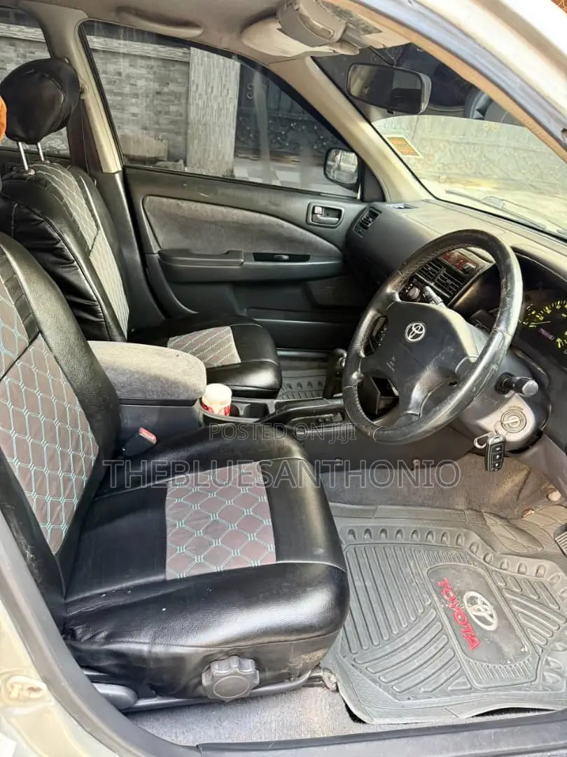 Toyota Carina 2001 Silver