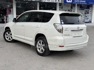 Toyota Vanguard 2009 White