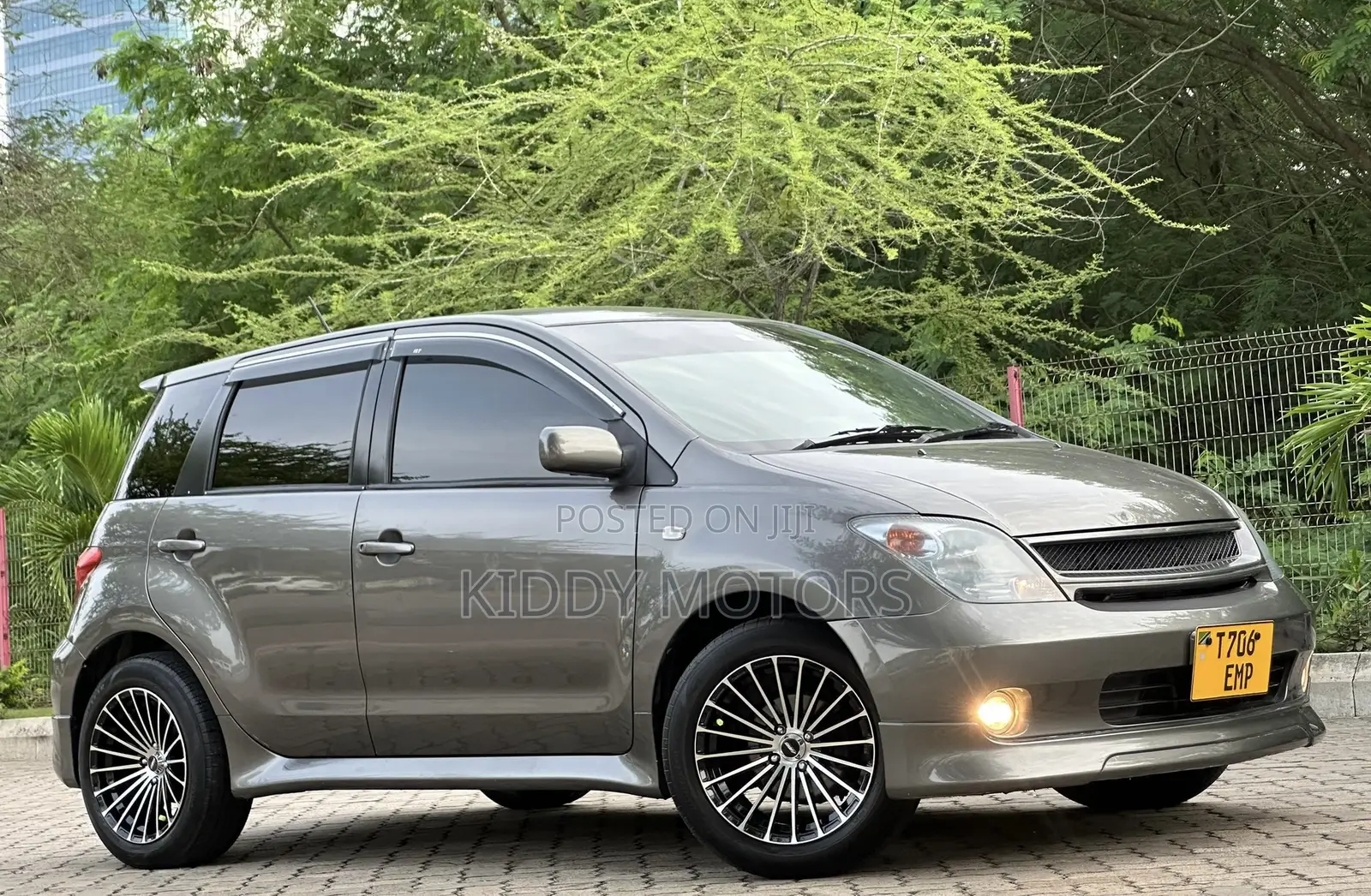 Toyota IST 2006 Gray