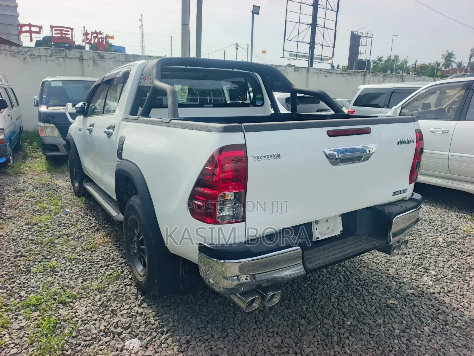 Toyota Hilux 2020 White