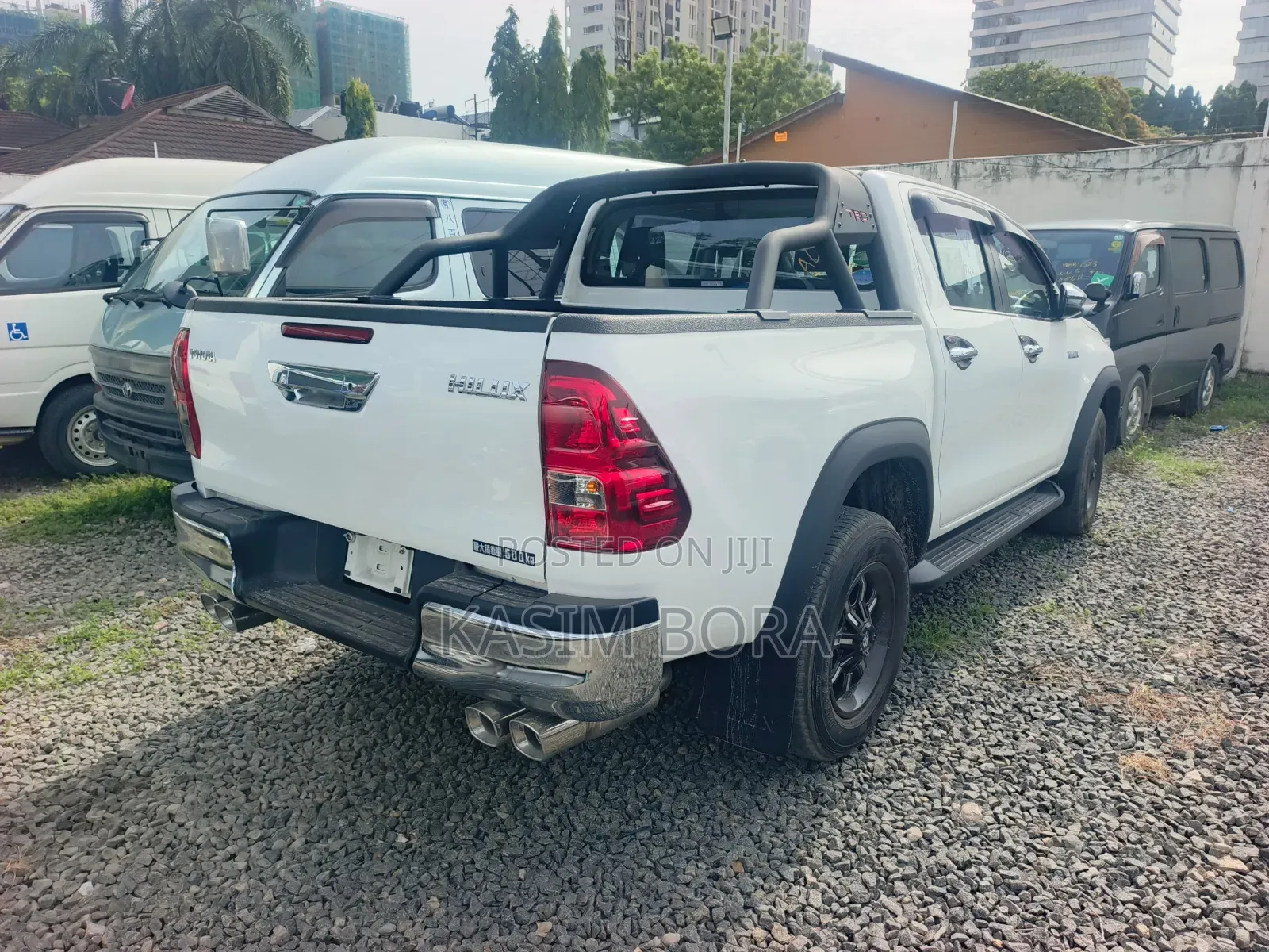 Toyota Hilux 2020 White