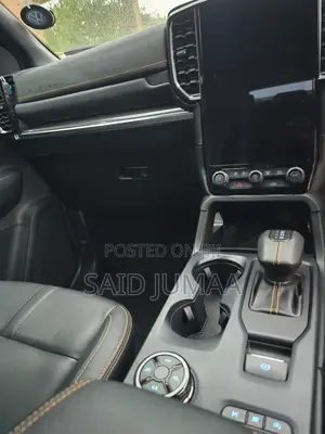 Ford Everest 2024 White