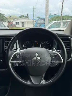 Mitsubishi Outlander 2015 White