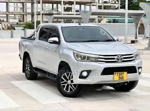 Toyota Hilux 2018 Silver