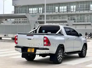 Toyota Hilux 2018 Silver