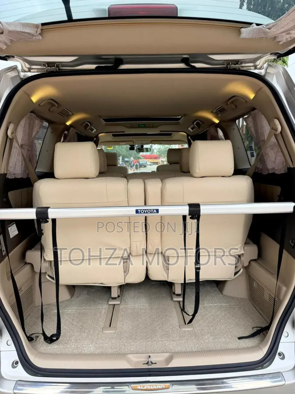 Toyota Alphard 2005 Silver